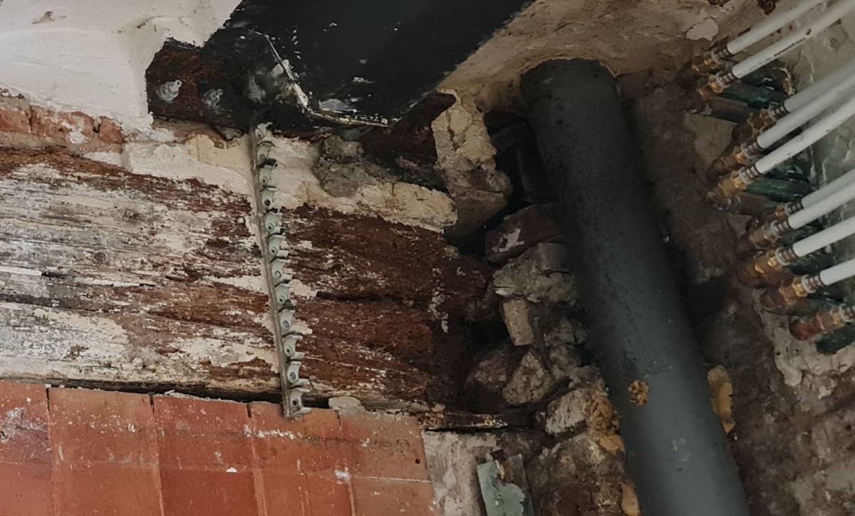 Detalle de la degradación de la cabeza de la jácena